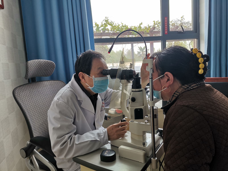 老花眼有什么辦法可以恢復(fù)？可以手術(shù)治療嗎？